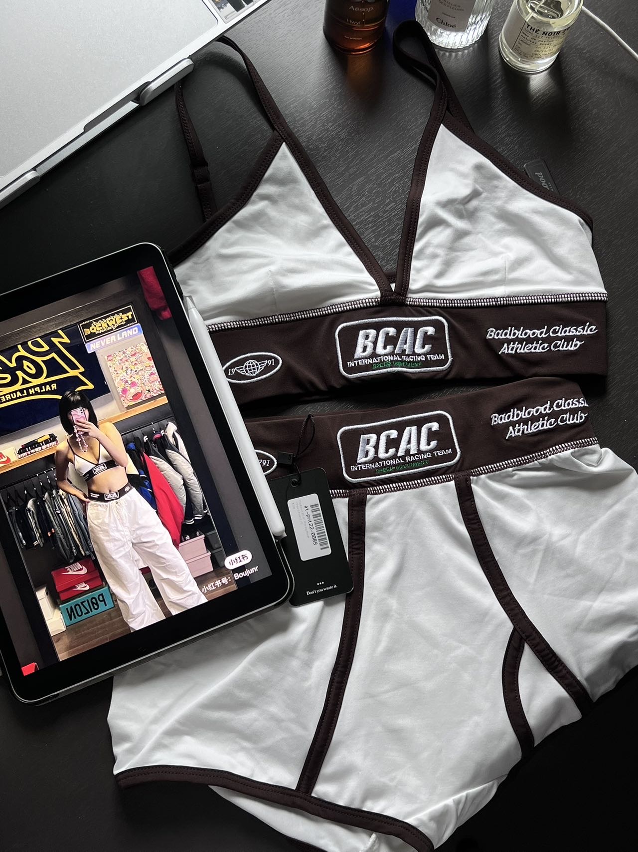 Badblood泳衣全新