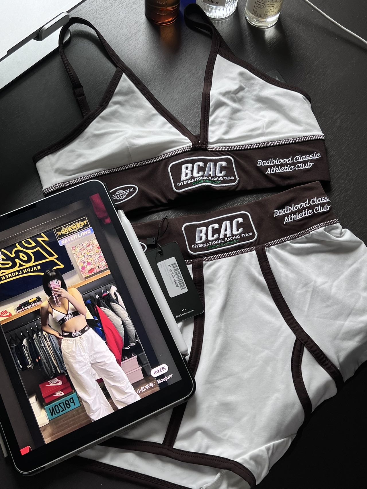 Badblood泳衣全新