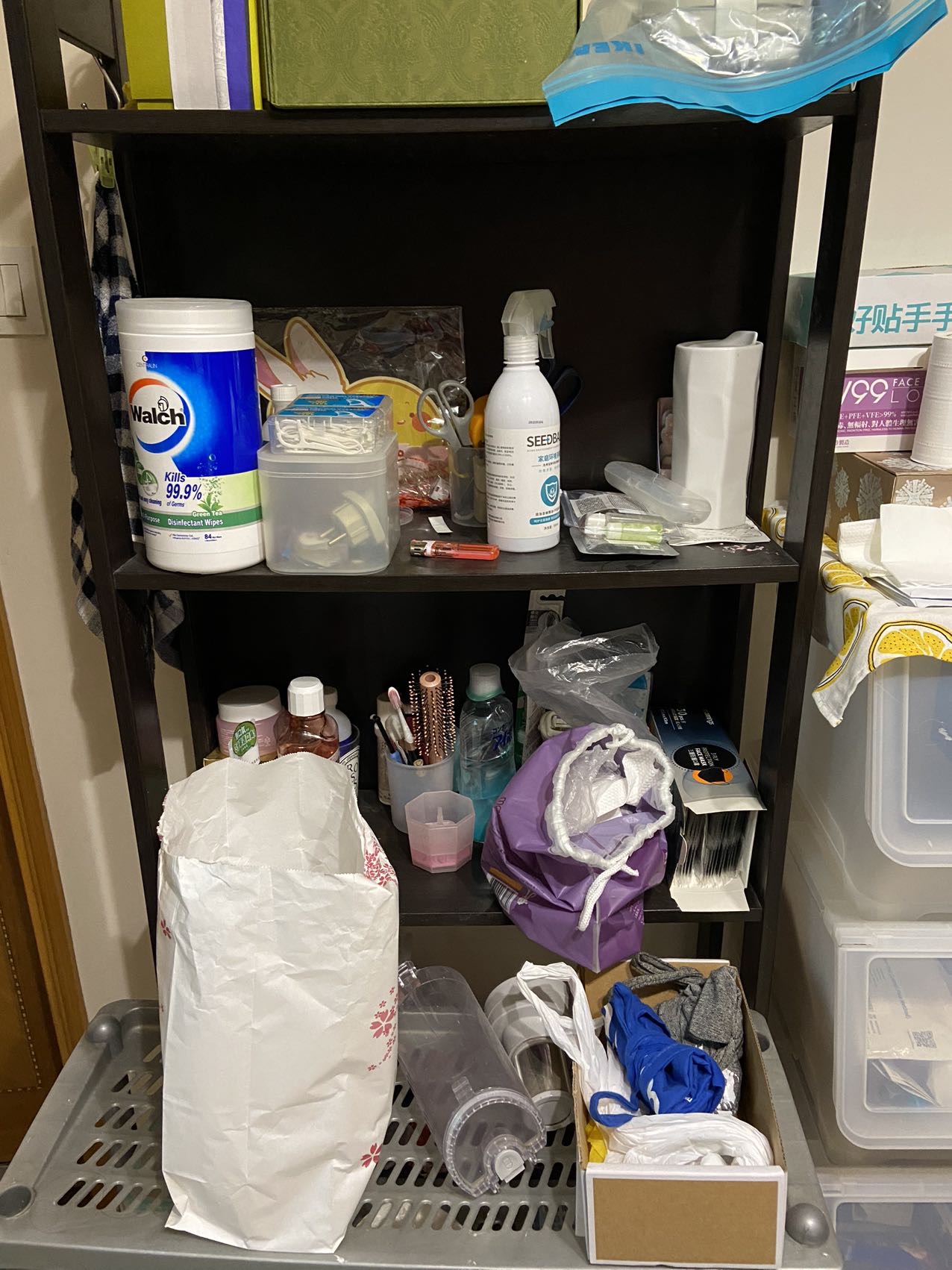 晾衣杆，椅子，二手行李箱，塑料带盖置物箱