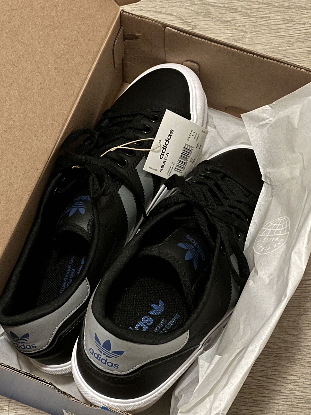 阿迪达斯三叶草ABACA