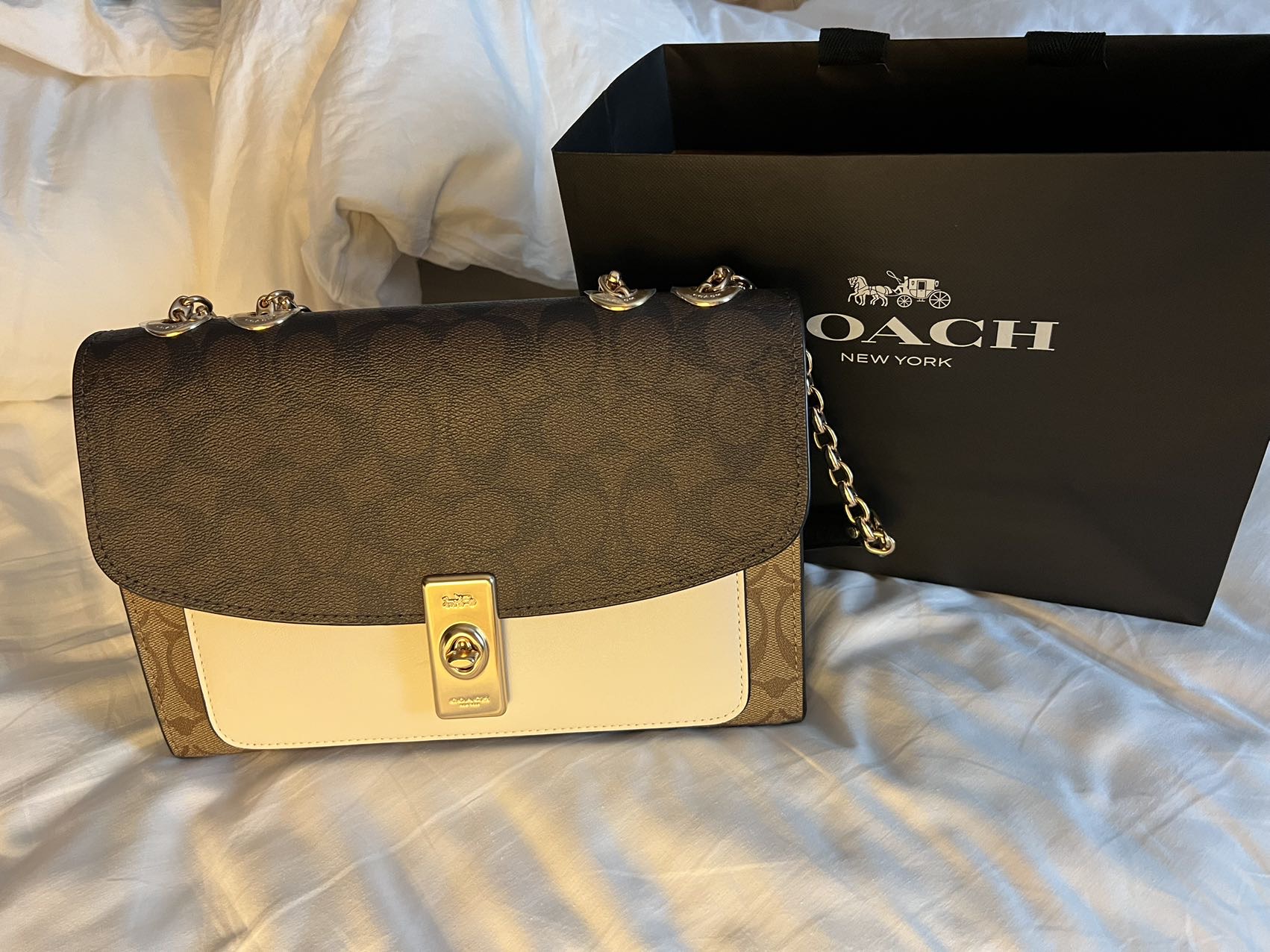 Coach蔻驰全新链条包