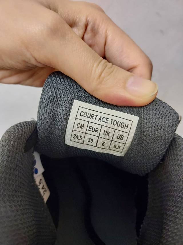 Yonex羽毛球室内鞋