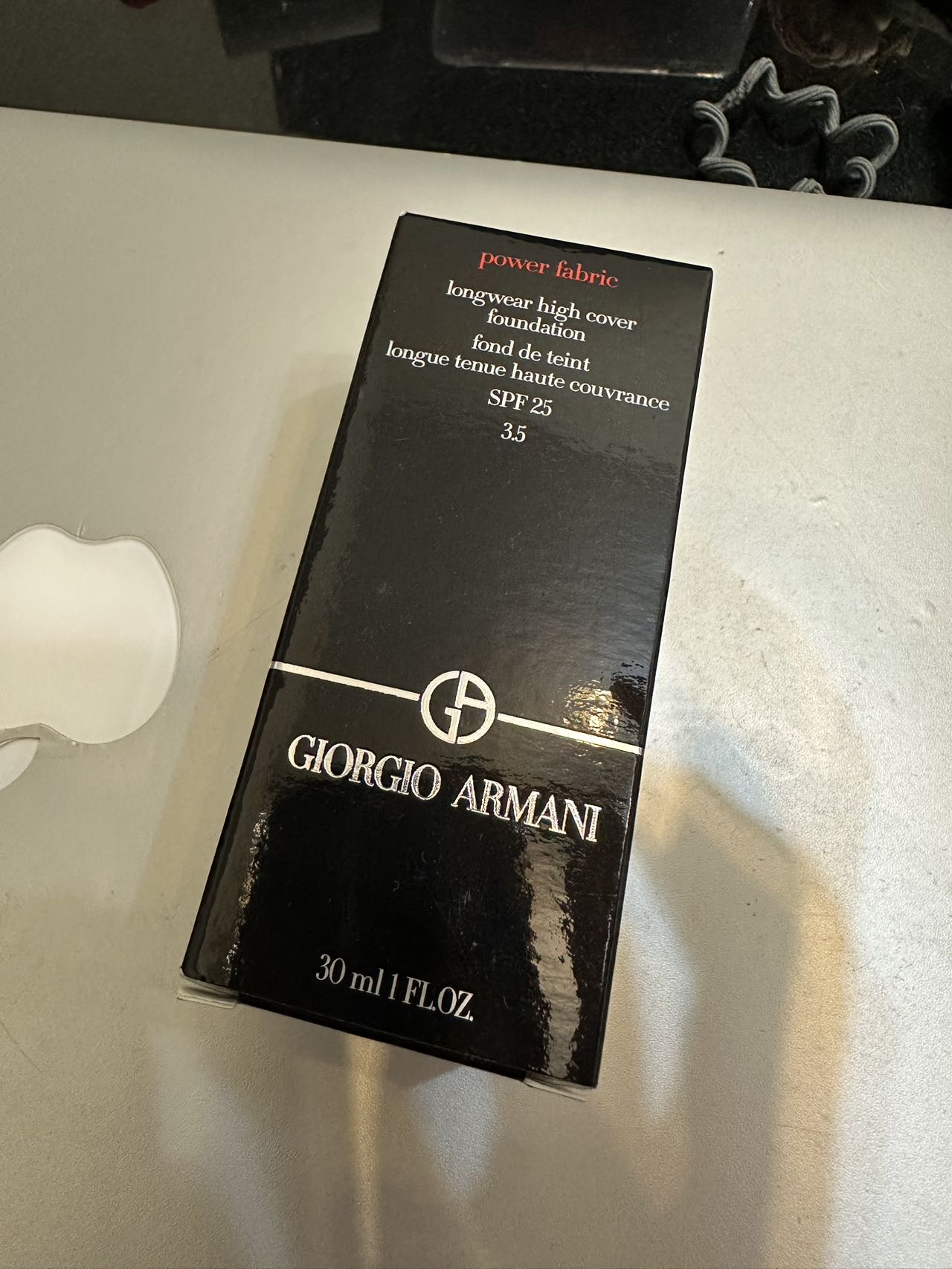 5折出阿玛尼红标粉底液