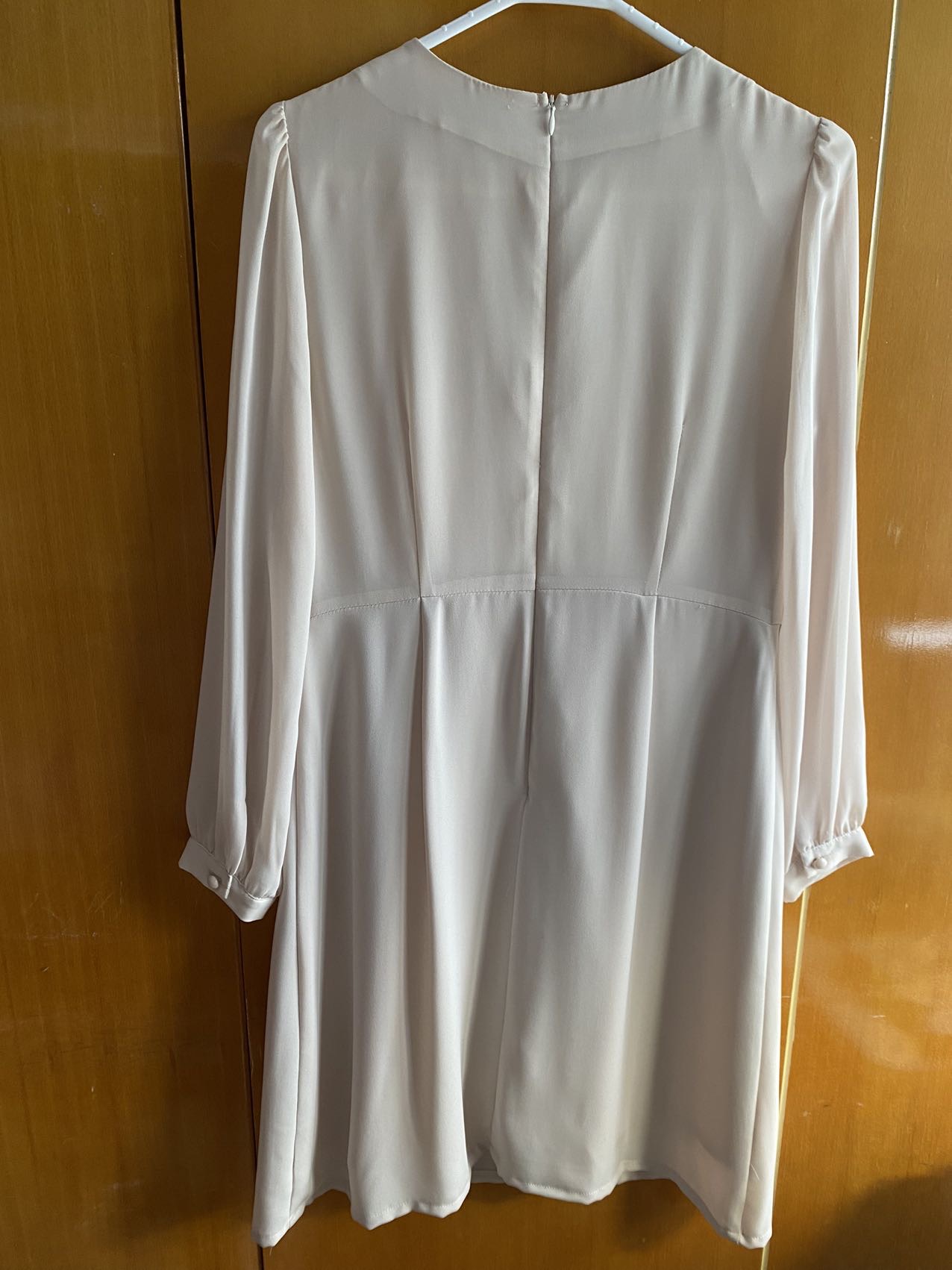 wanko米白色雪纺长袖通勤连衣裙