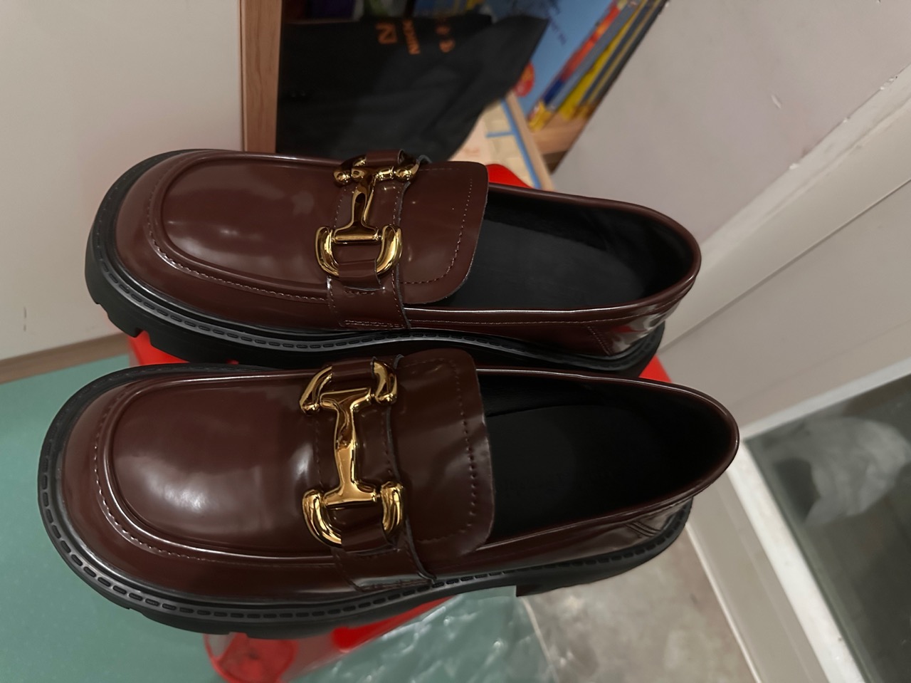 38/39码红棕小皮鞋