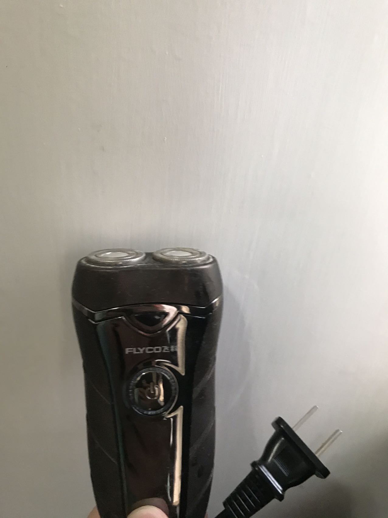 飞利浦电动剃须刀