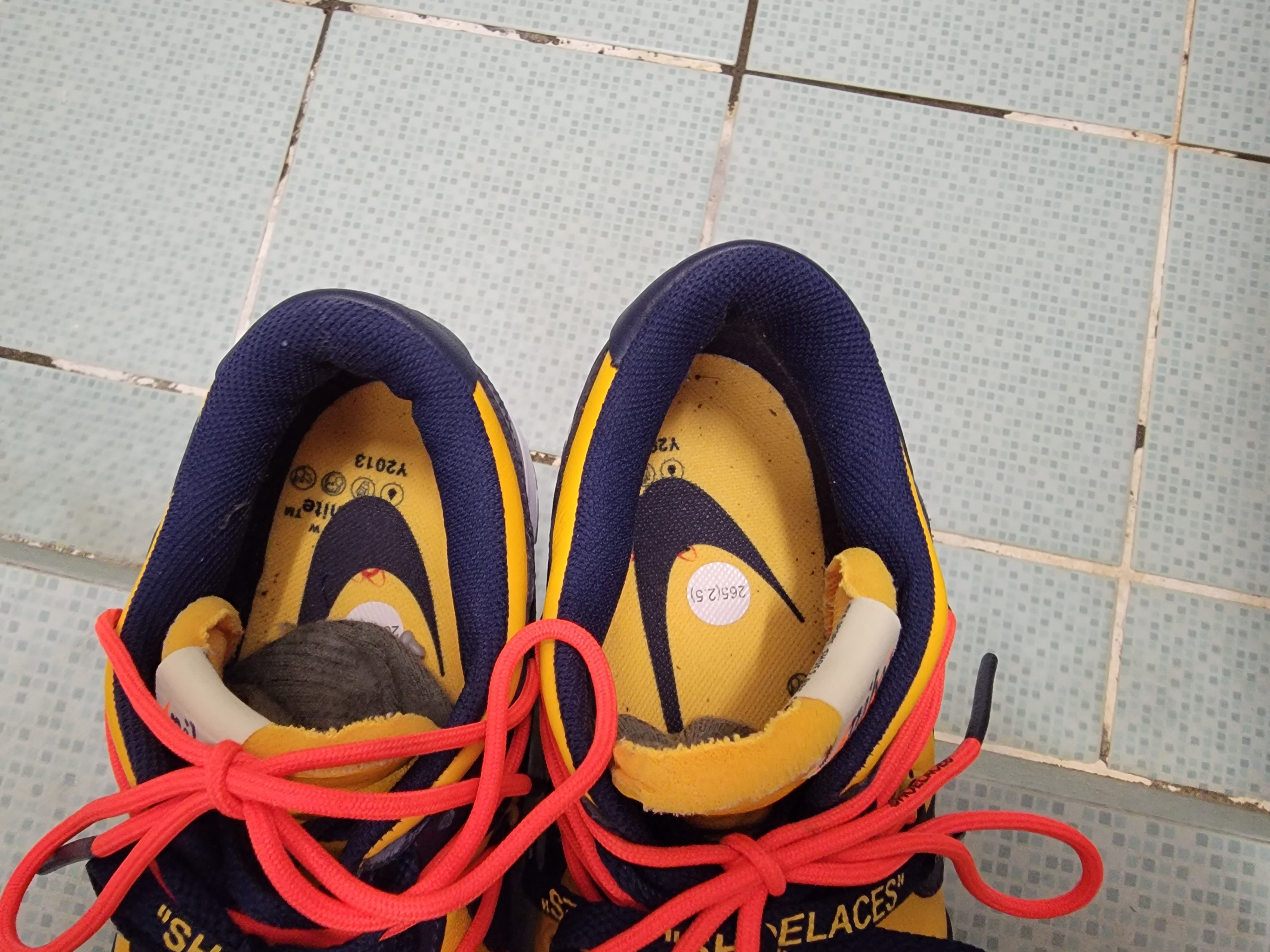 Off  White & Dunk 联名