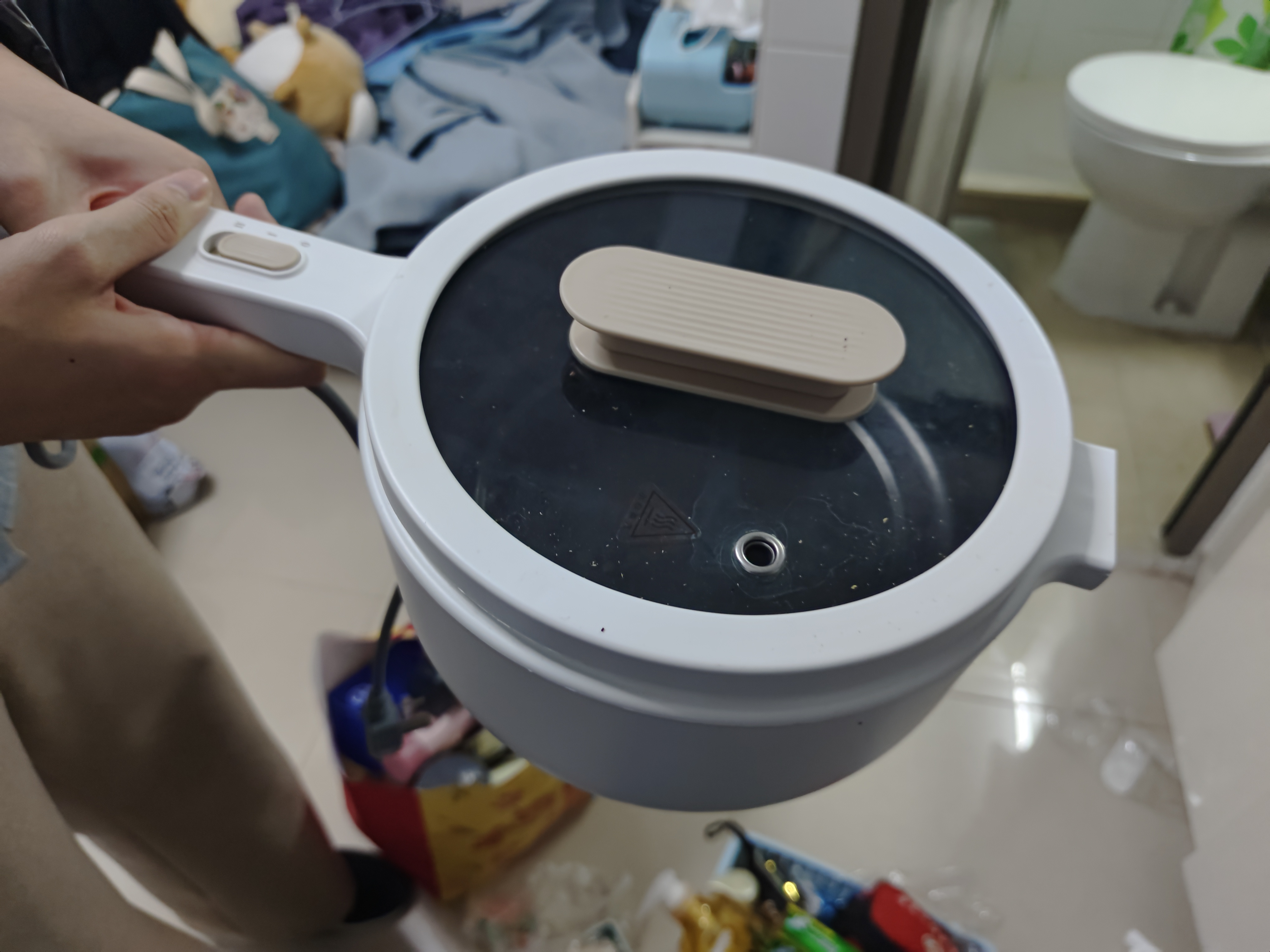 电煮锅，电饭煲，小炒锅，电磁炉