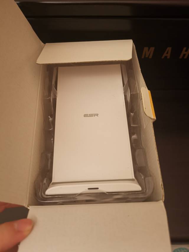 亿色无线充电器