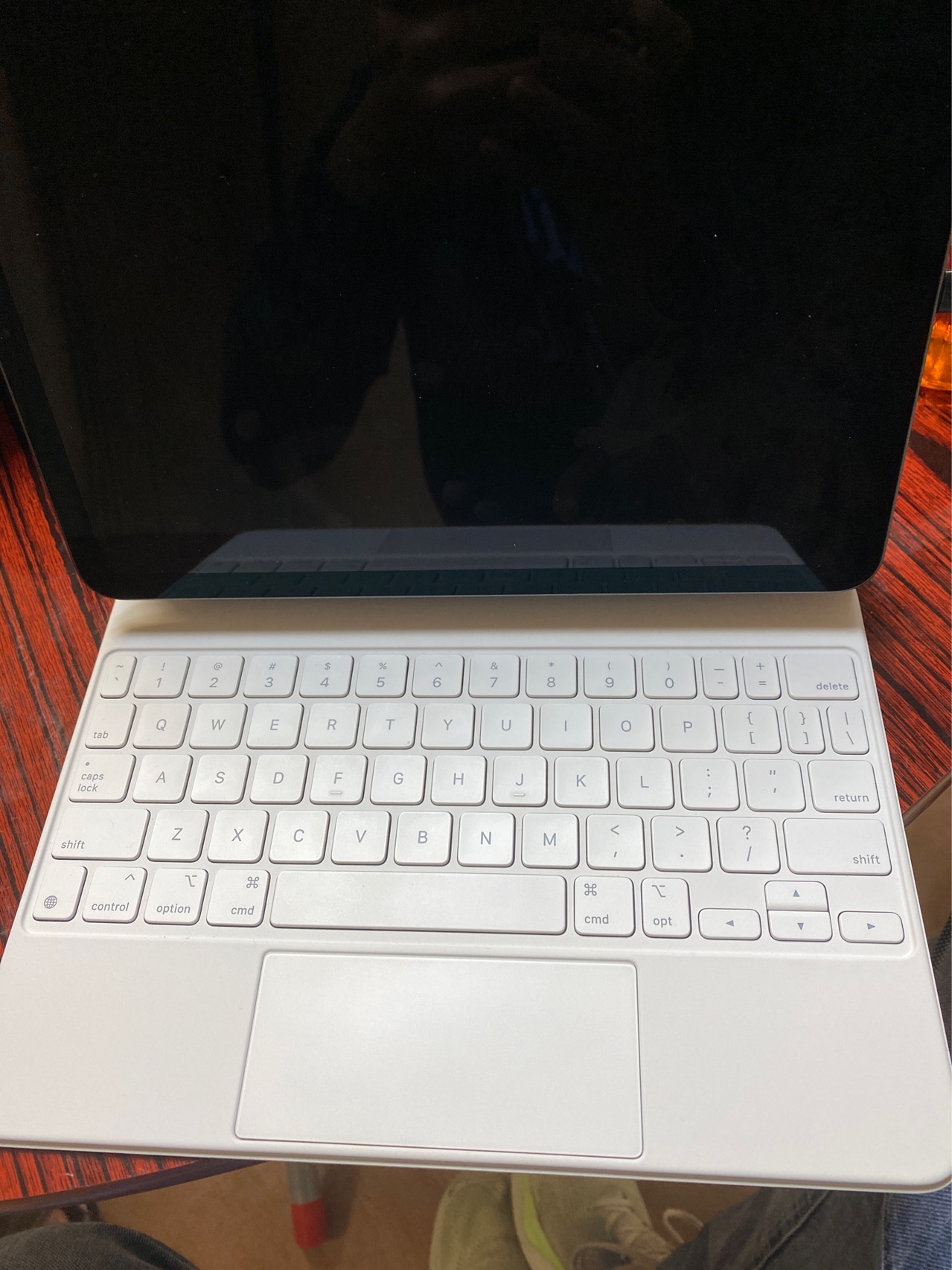 九成新 Ipad 妙控键盘 白色