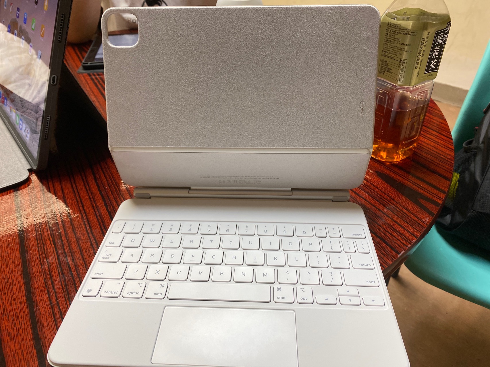 九成新 Ipad 妙控键盘 白色