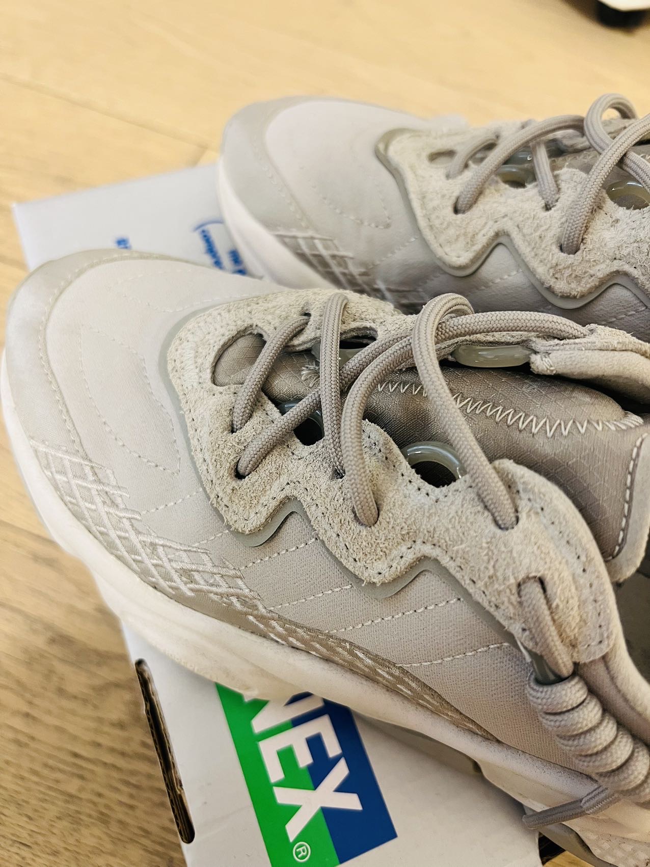 Adidas Ozweego 36.5/37 灰色 运动鞋