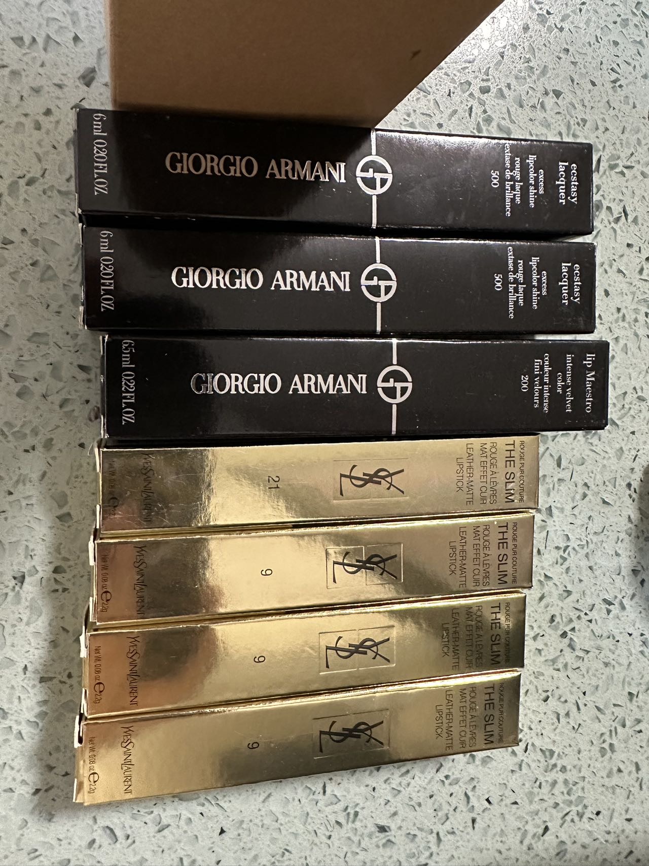 GIORGIO ARMANI唇膏500，YSL唇膏21，9
