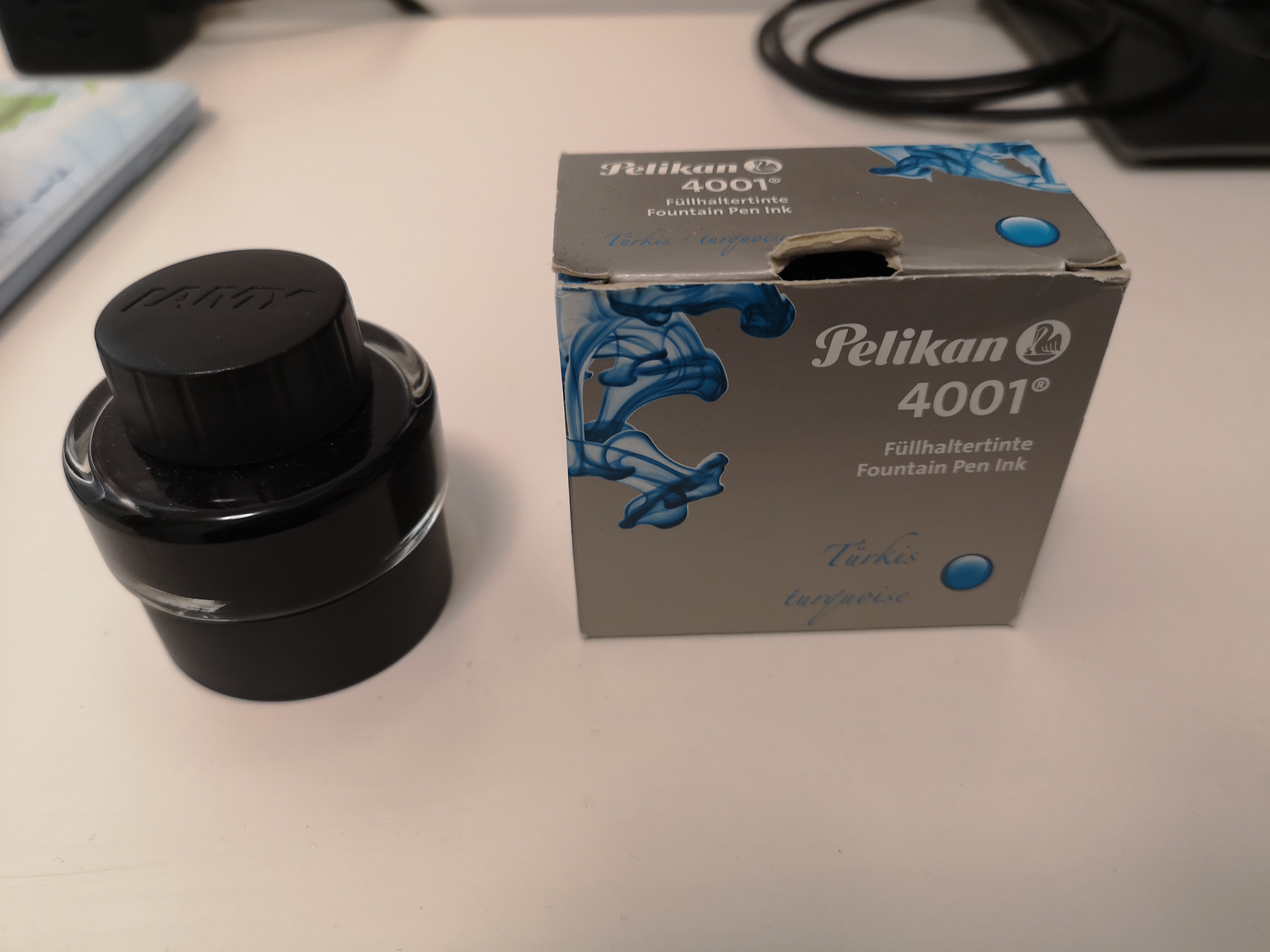 出凌美和百利金墨水