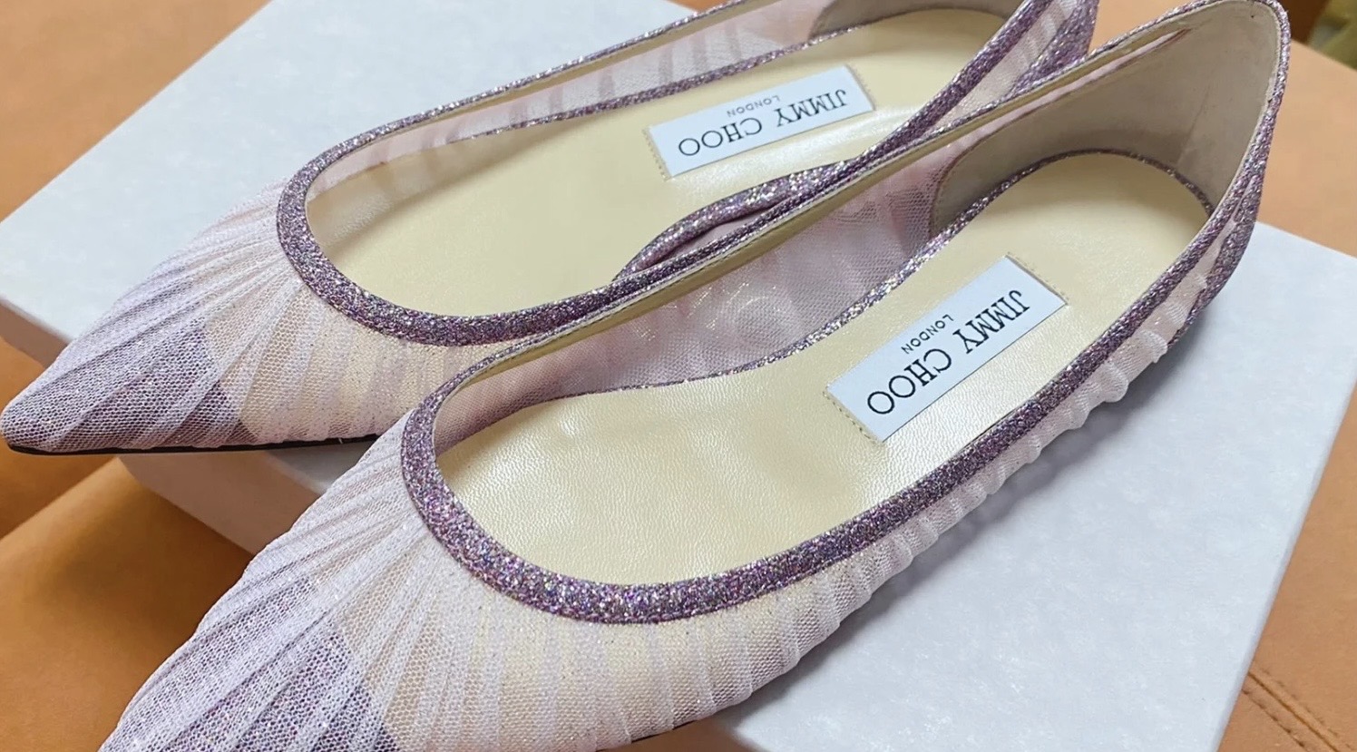 jimmychoo网纱粉色平底鞋