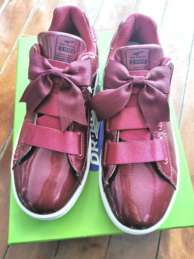 江博士漆皮红色运动鞋