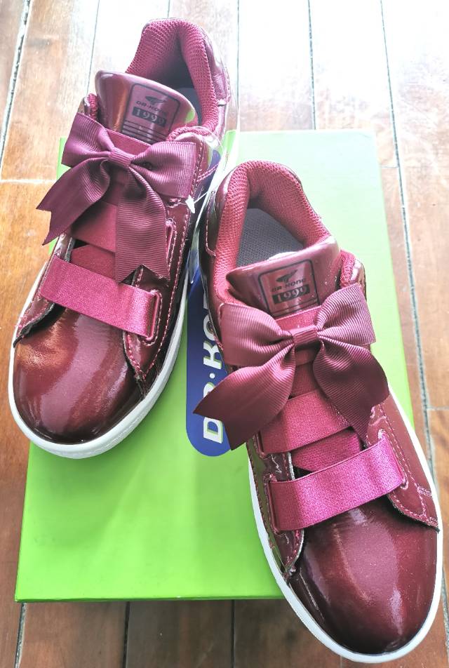 江博士漆皮红色运动鞋