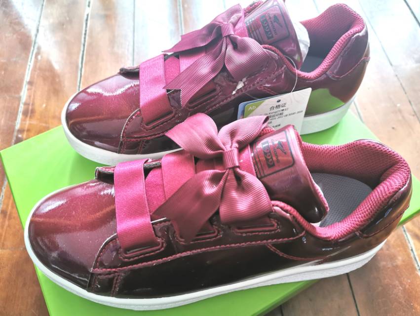 江博士漆皮红色运动鞋