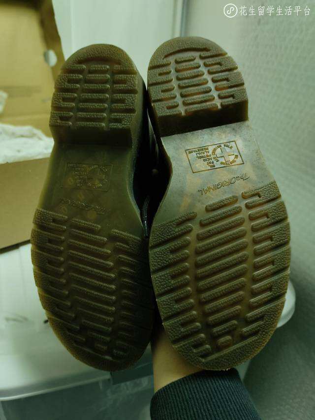 全新DrMartens八孔马丁靴