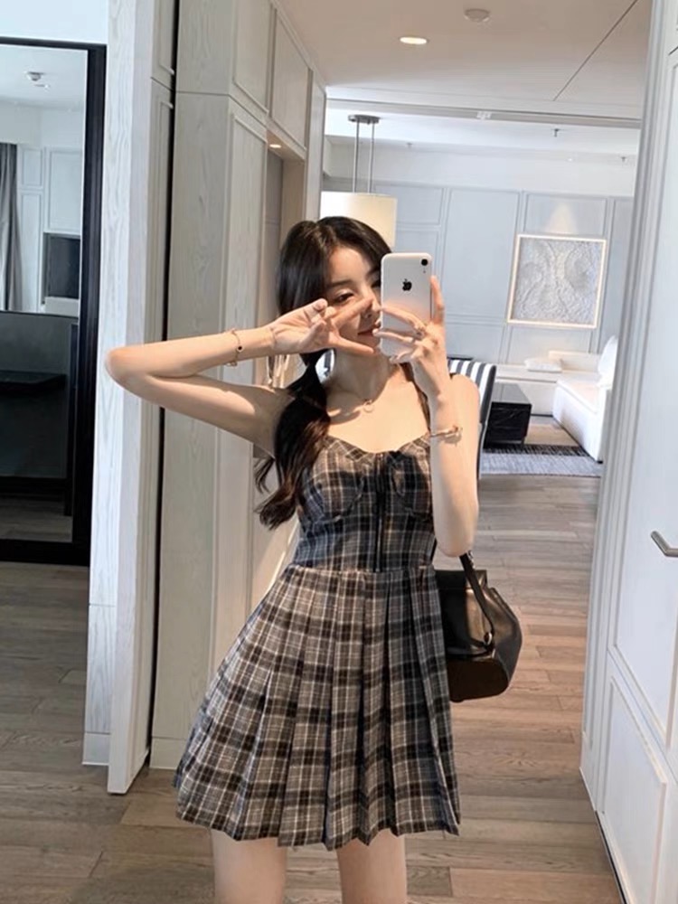 复古格子连衣裙