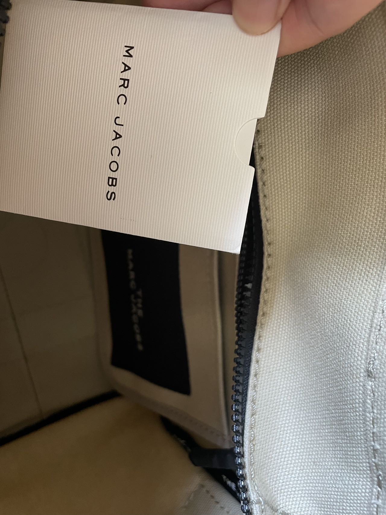 Marc Jacobs帆布托特包