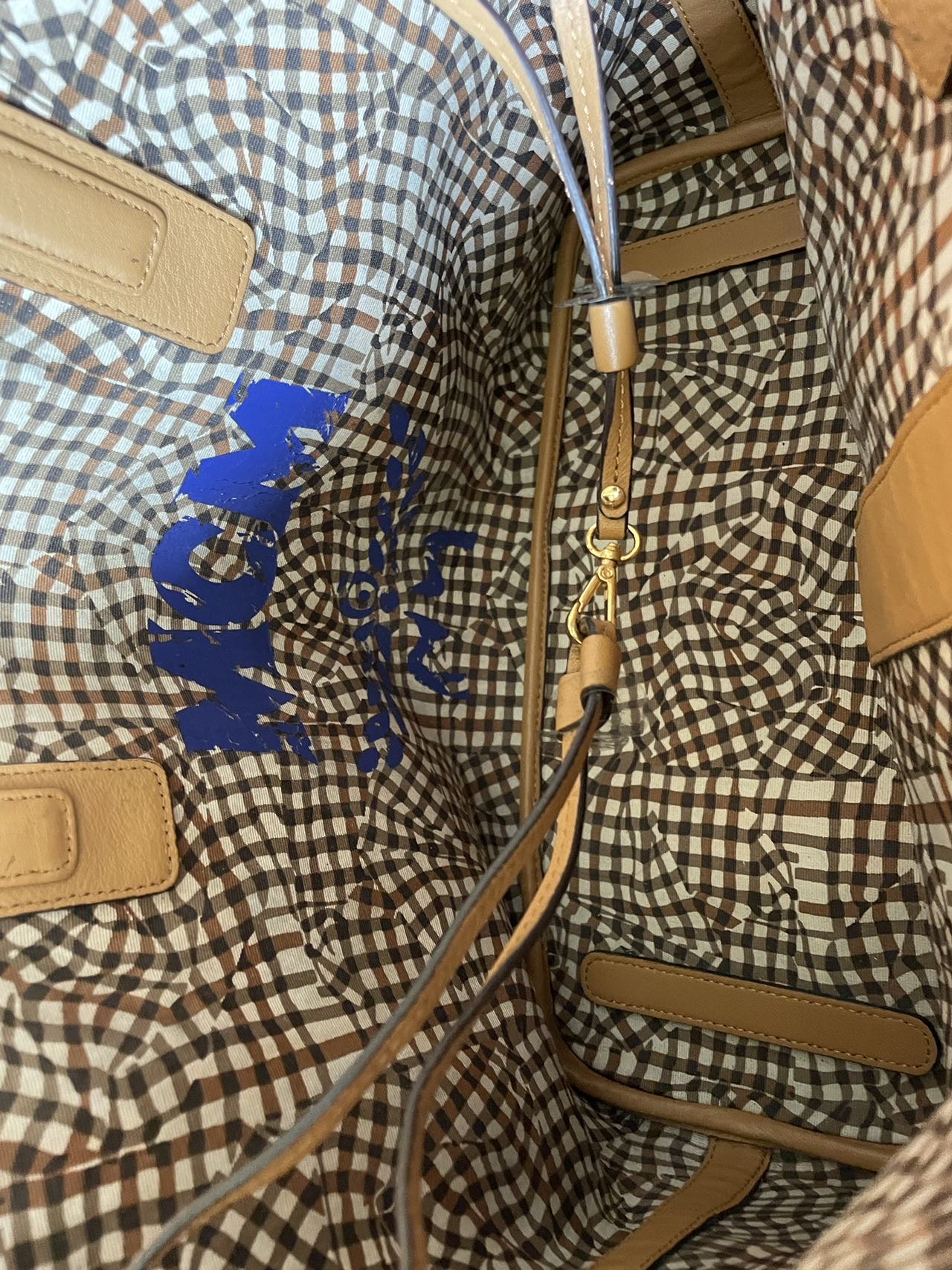 MCM字母包但没有子包