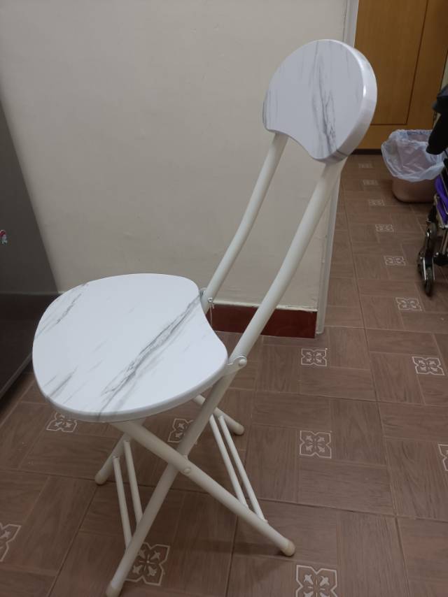 桌椅，折叠椅*2
