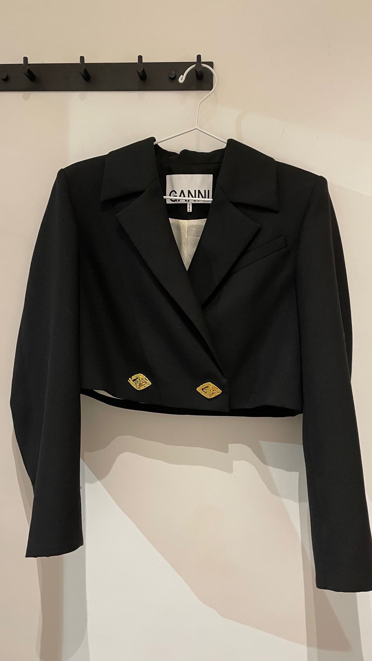 Ganni黑色短款西装