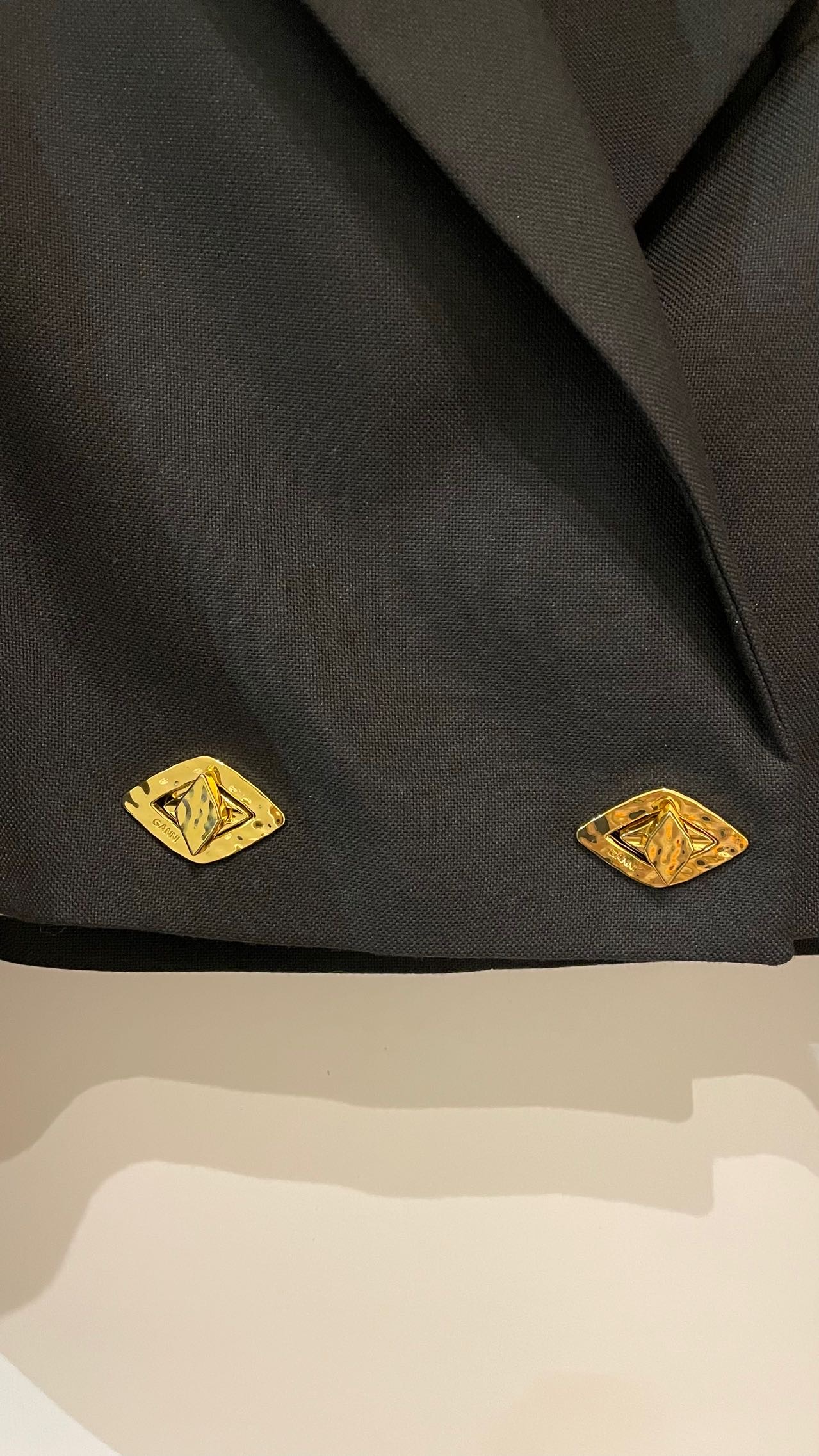 Ganni黑色短款西装