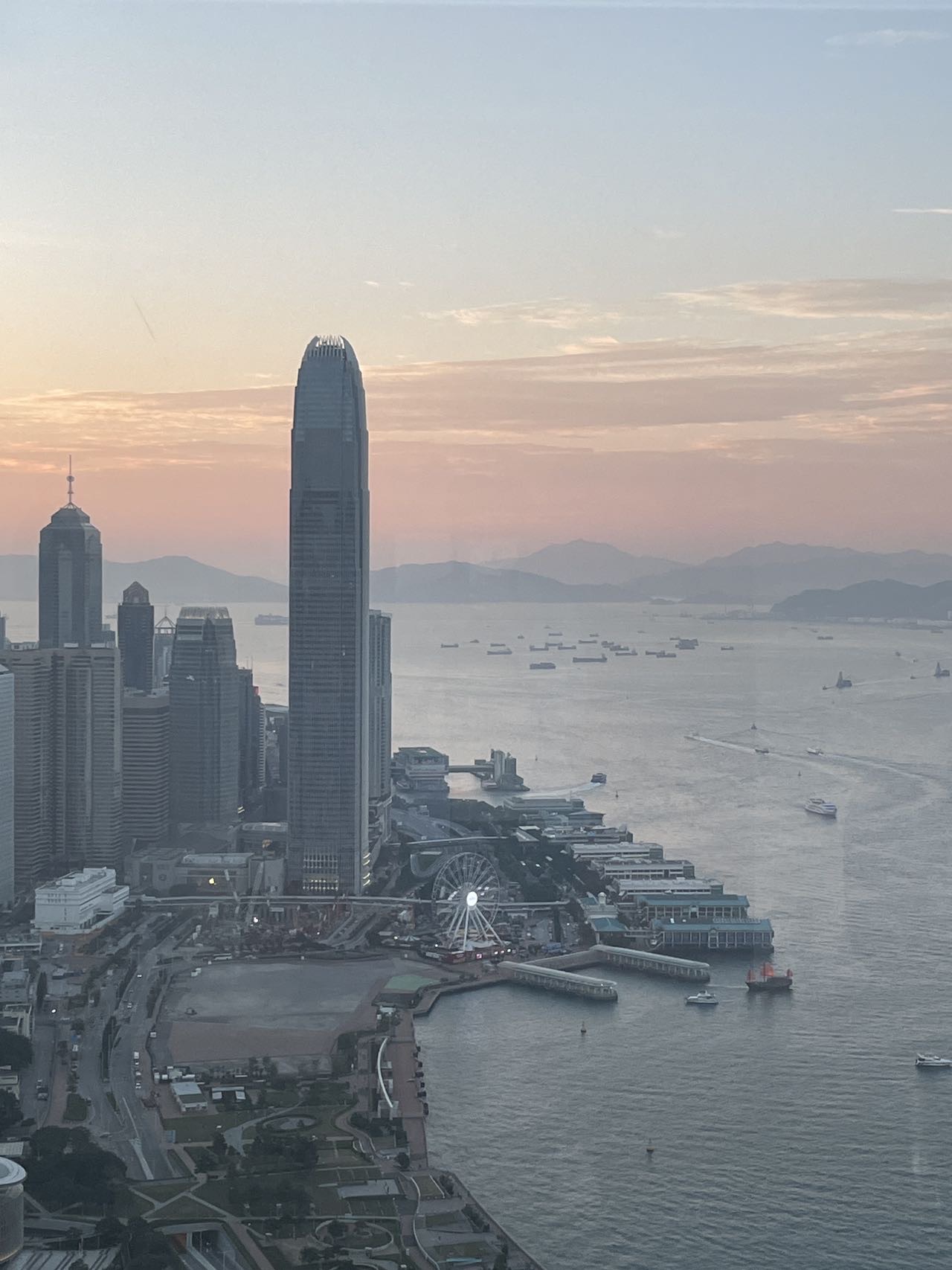 每日往返深圳香港，代取代寄