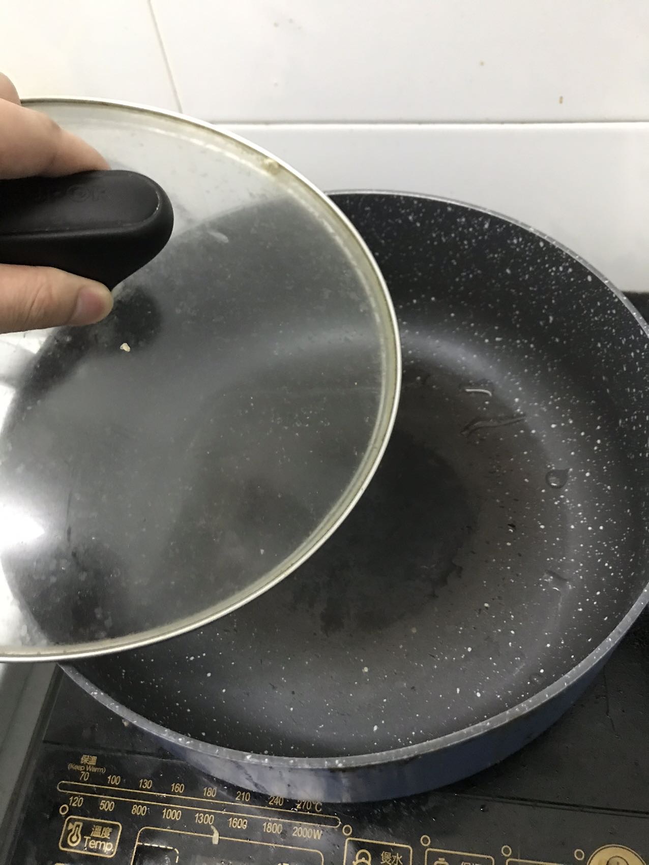 电饭锅等各式厨具