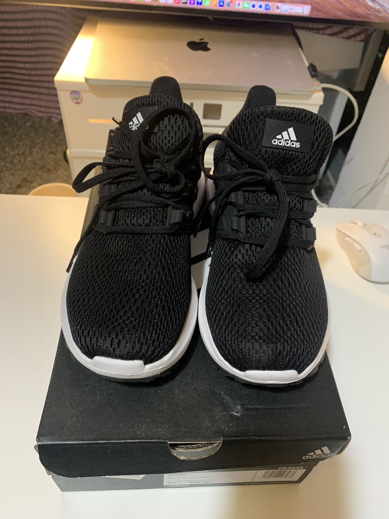 Adidas 阿迪达斯女鞋