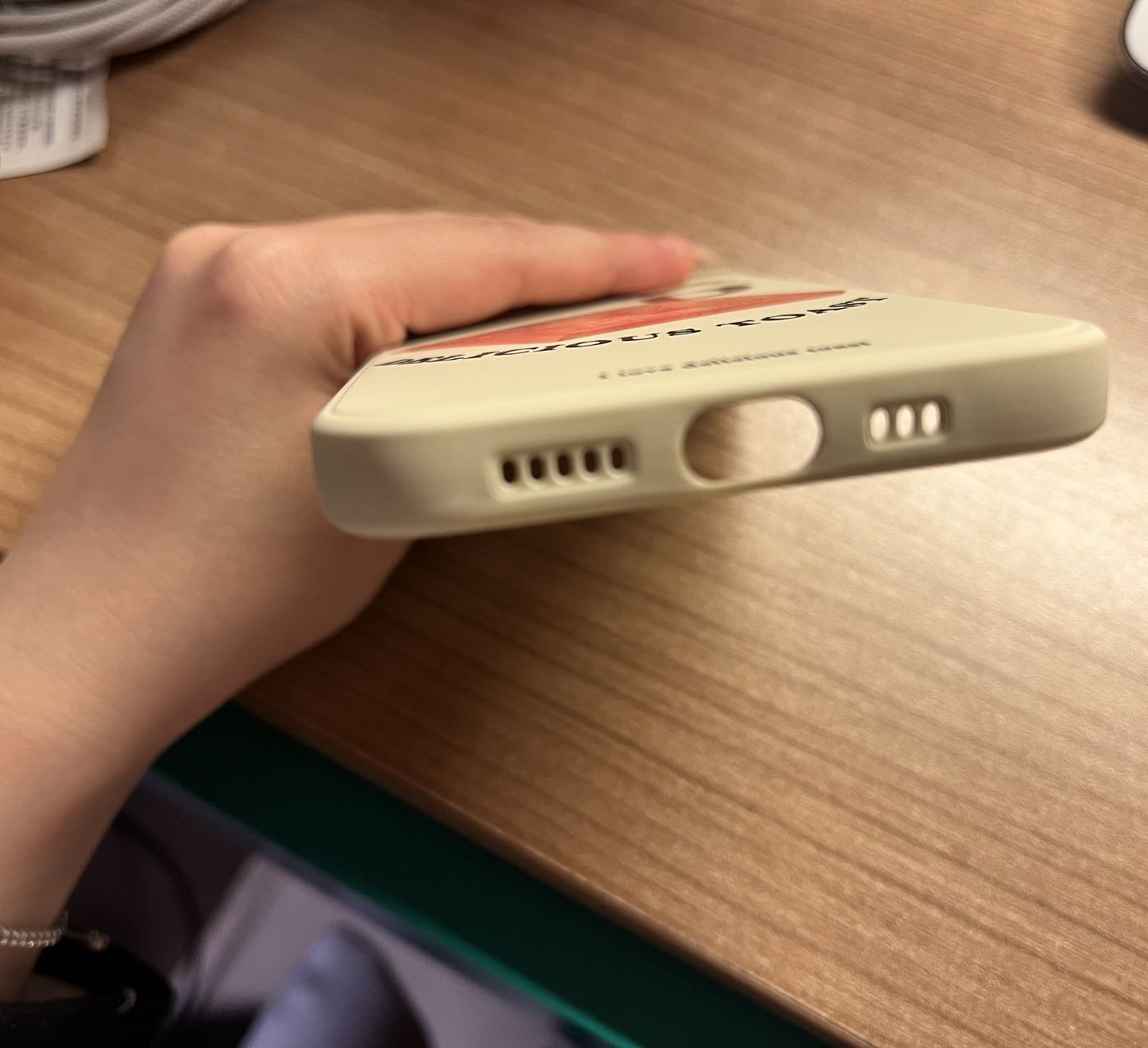 韩国ins冷淡风面包片苹果13手机壳防摔液态硅胶