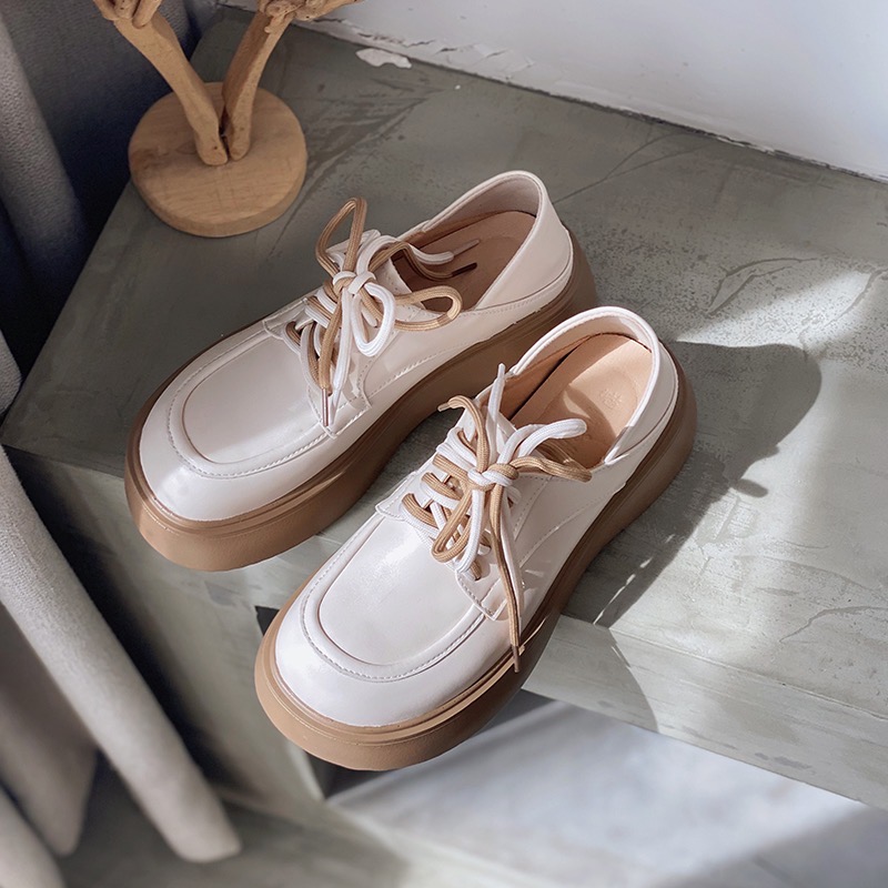 喵唔的天空休闲百搭松糕底小皮鞋