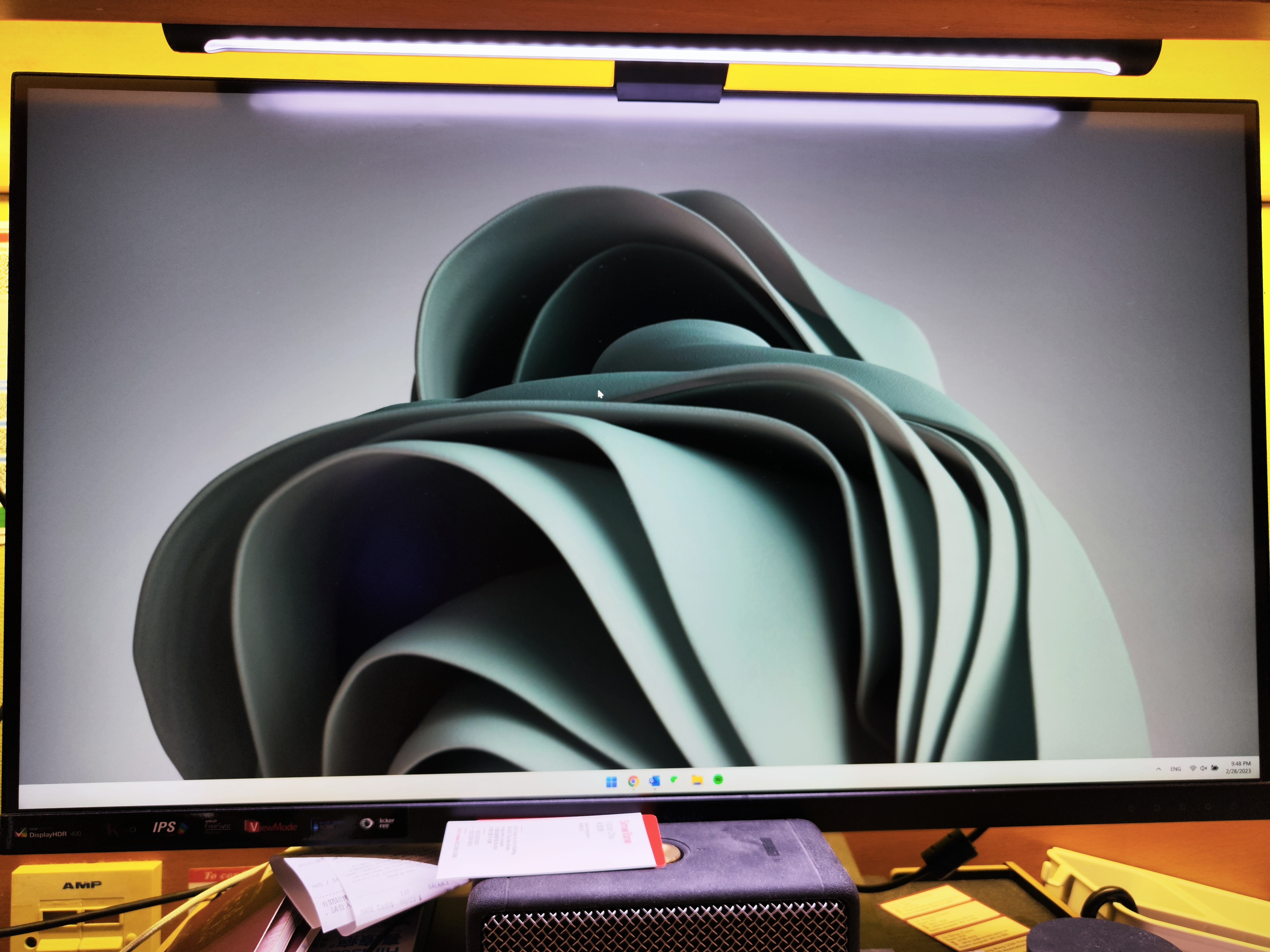 优派27英寸UHD 4K超高清IPS广色域HDR400 Type-c反向供电65W 适用PS4设计师升降旋转电脑显示器VX2780-4K-HDU