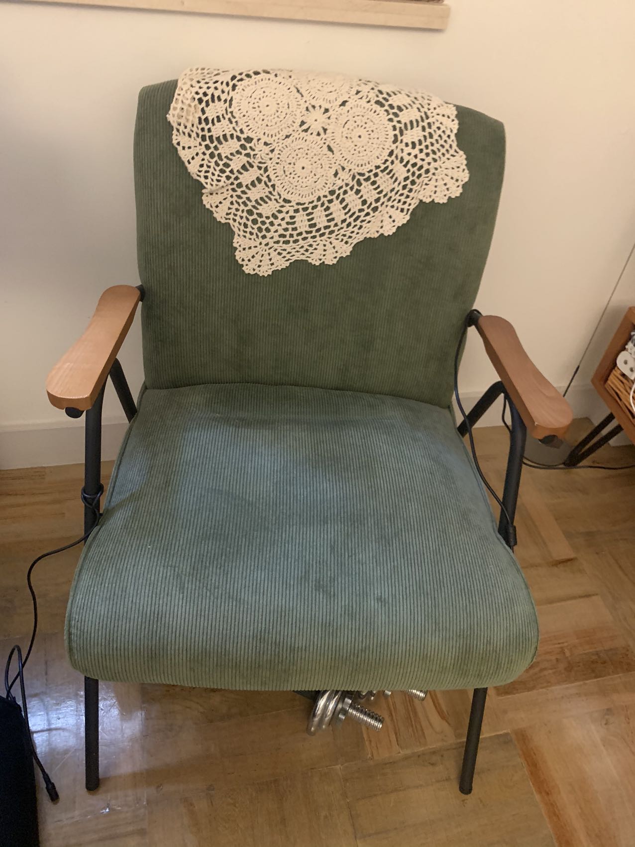 出二手电视柜，茶几，单人扶手梯，抽屉柜