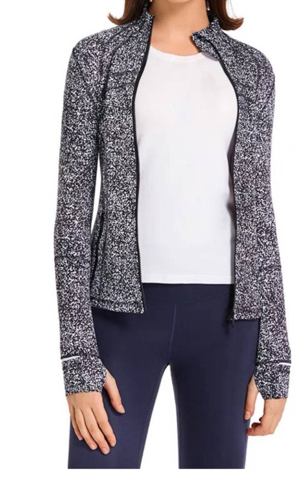 lululemon外套，几乎全新