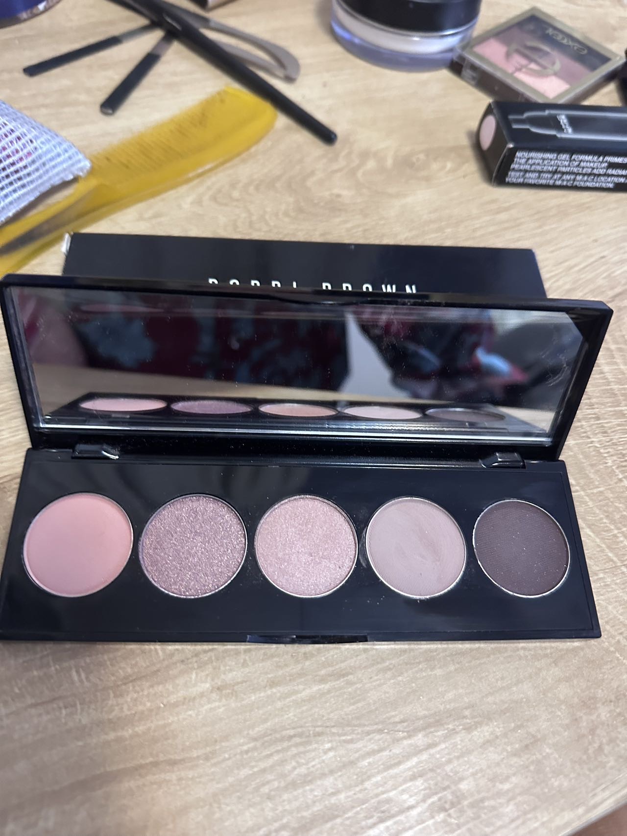 Bobbi Brown五色眼影盘