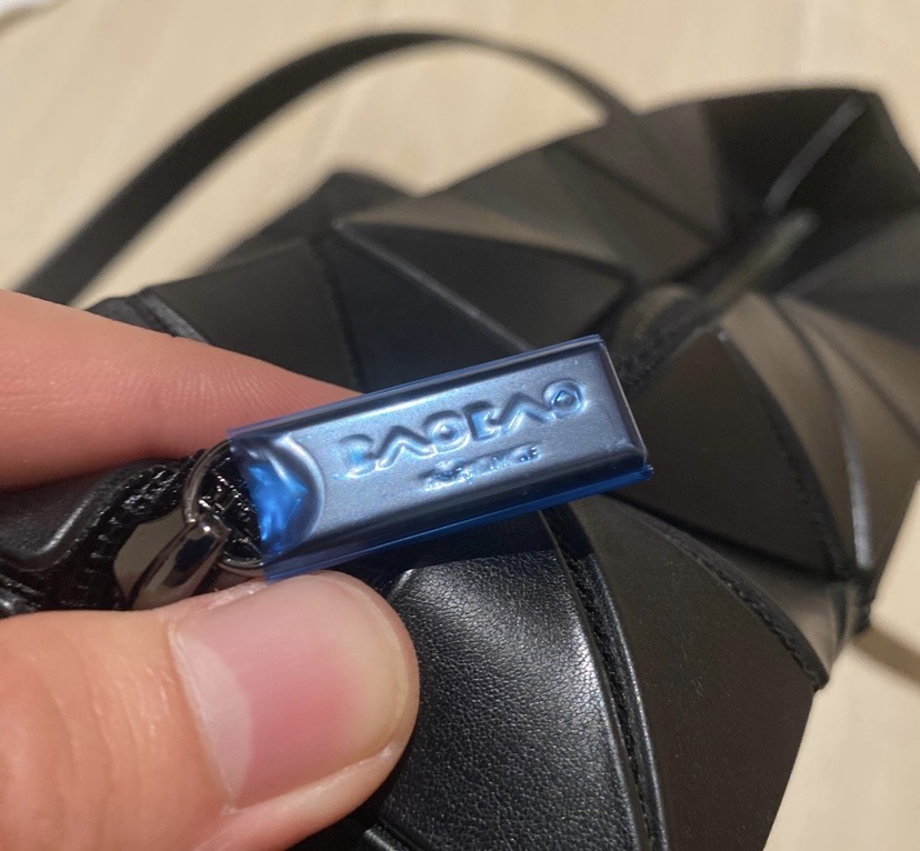 三宅一生黑色摇滚包