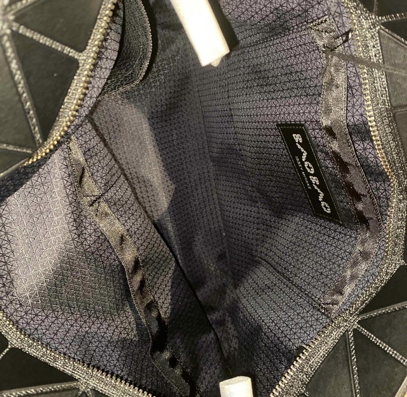 三宅一生黑色摇滚包