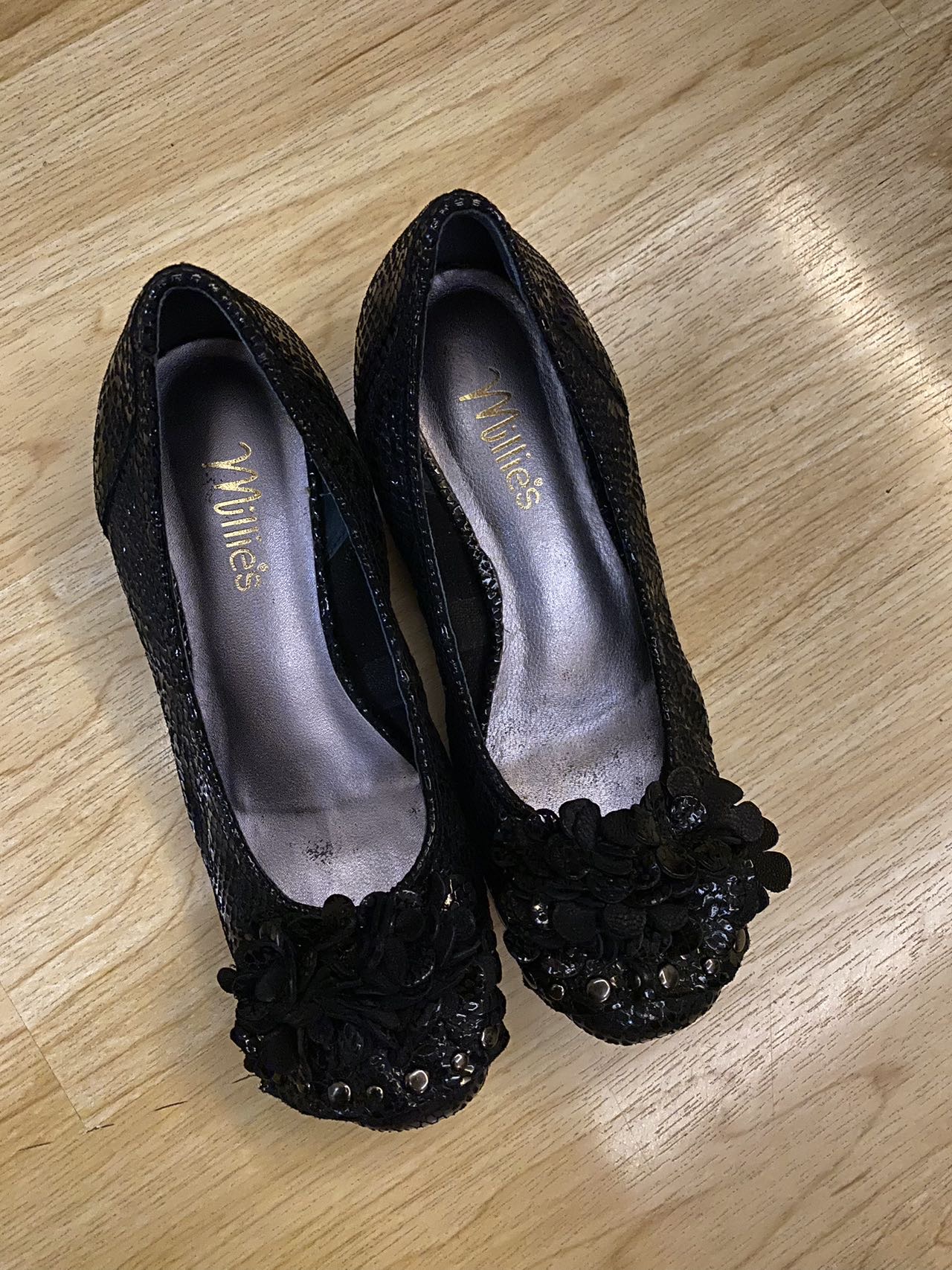 Millies黑色低跟皮鞋36码