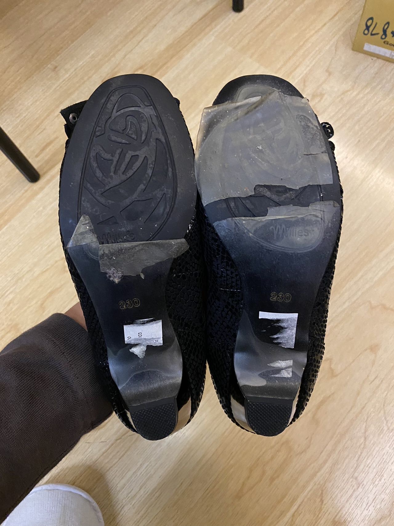 Millies黑色低跟皮鞋36码