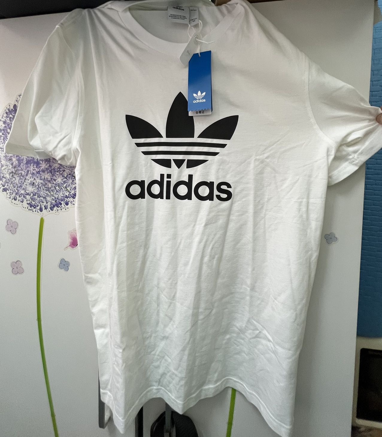 三叶草短袖全新