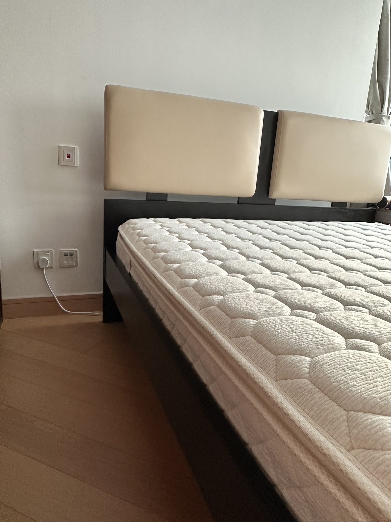 1米5床架及床垫