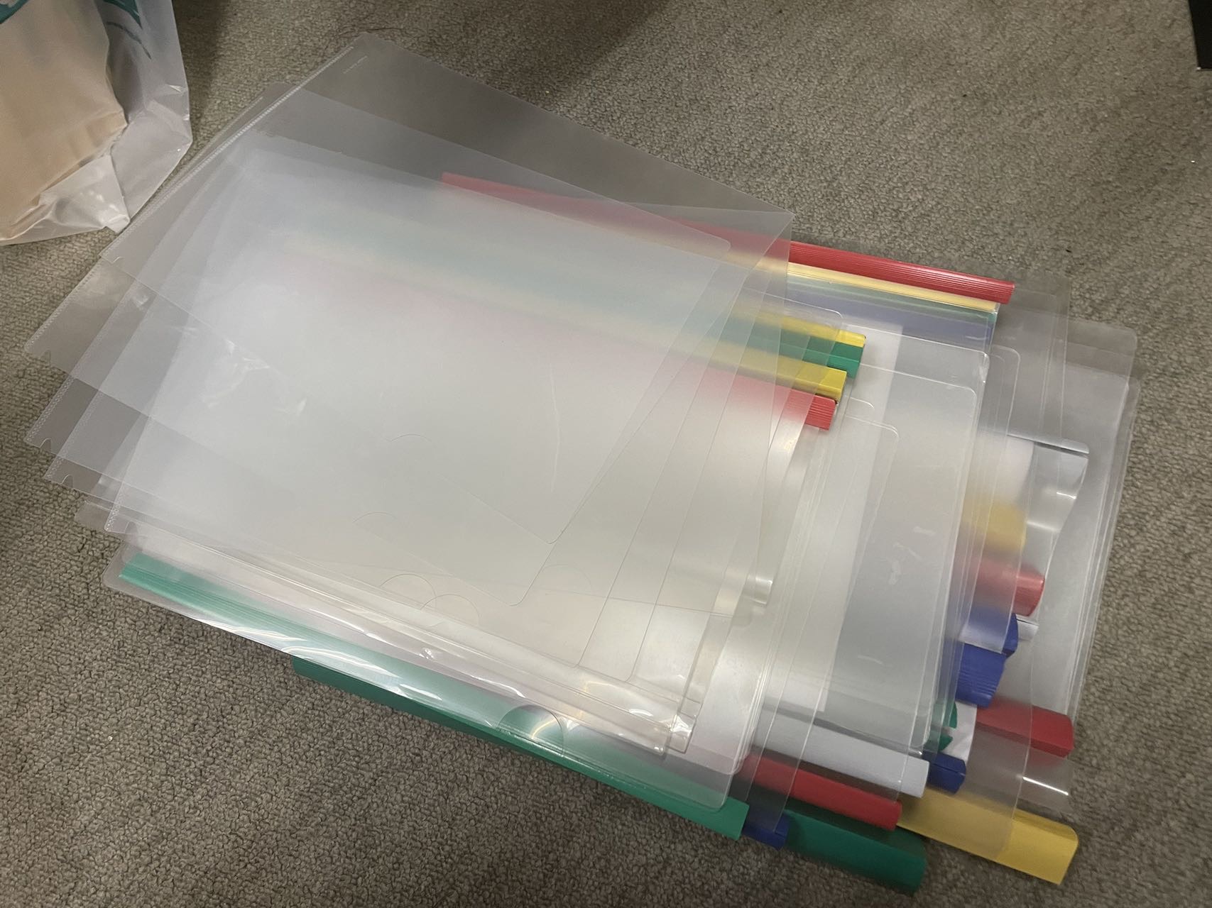 不同厚度的资料透明封