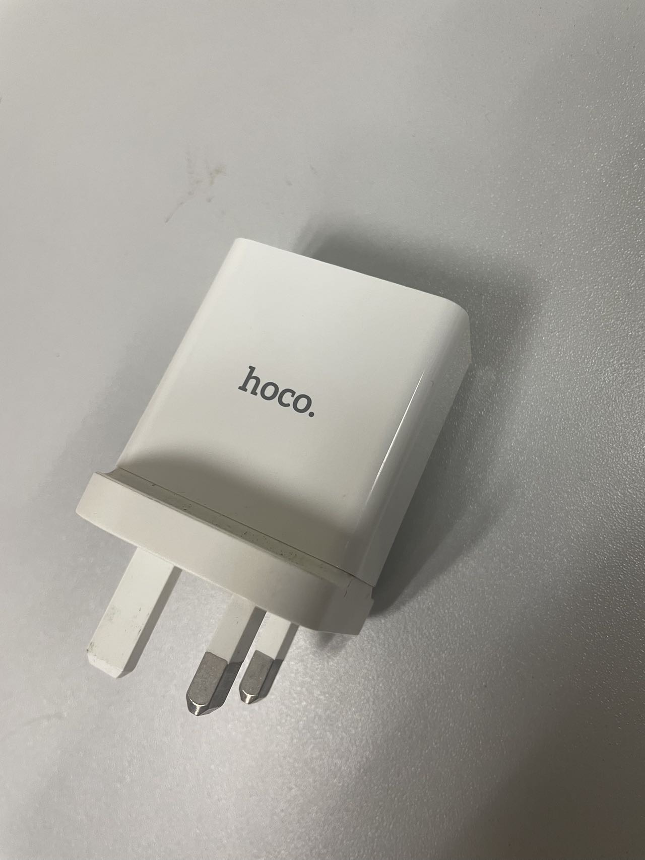 充电插头两个一黑一白