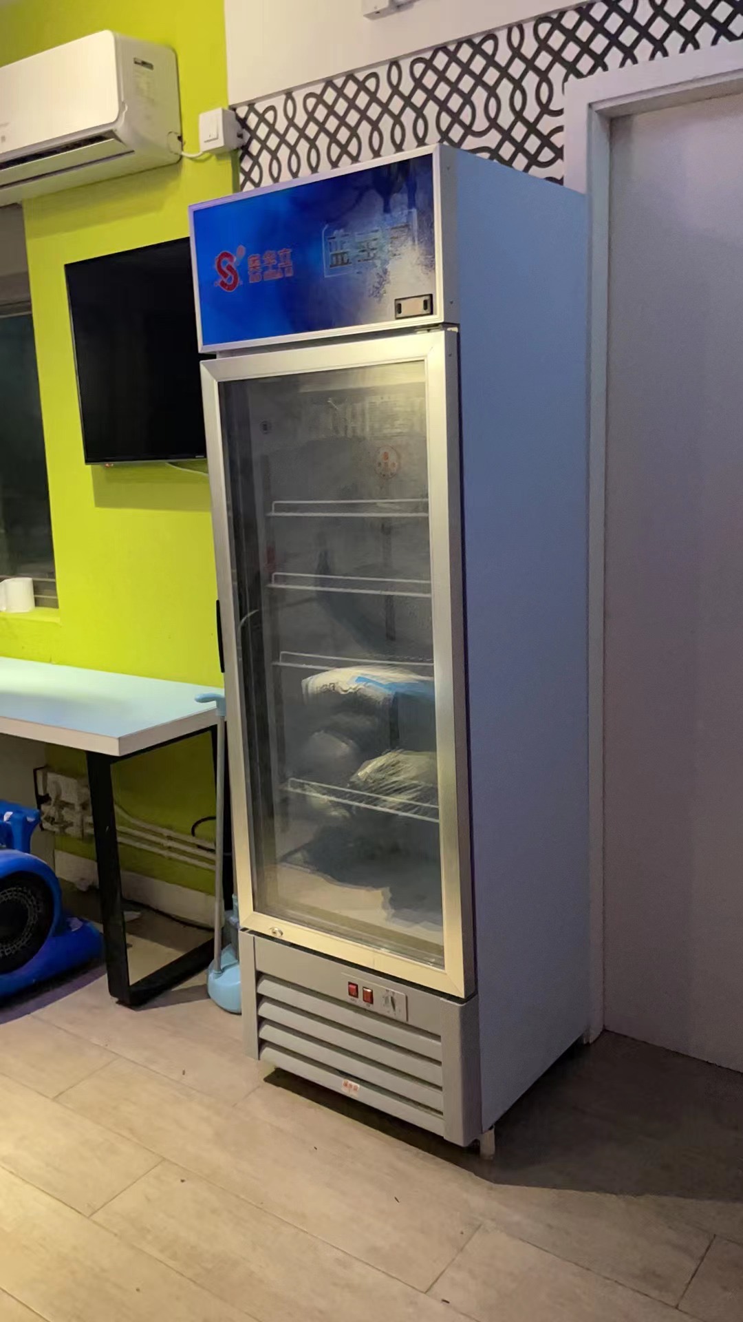 冰箱、桌子置物架