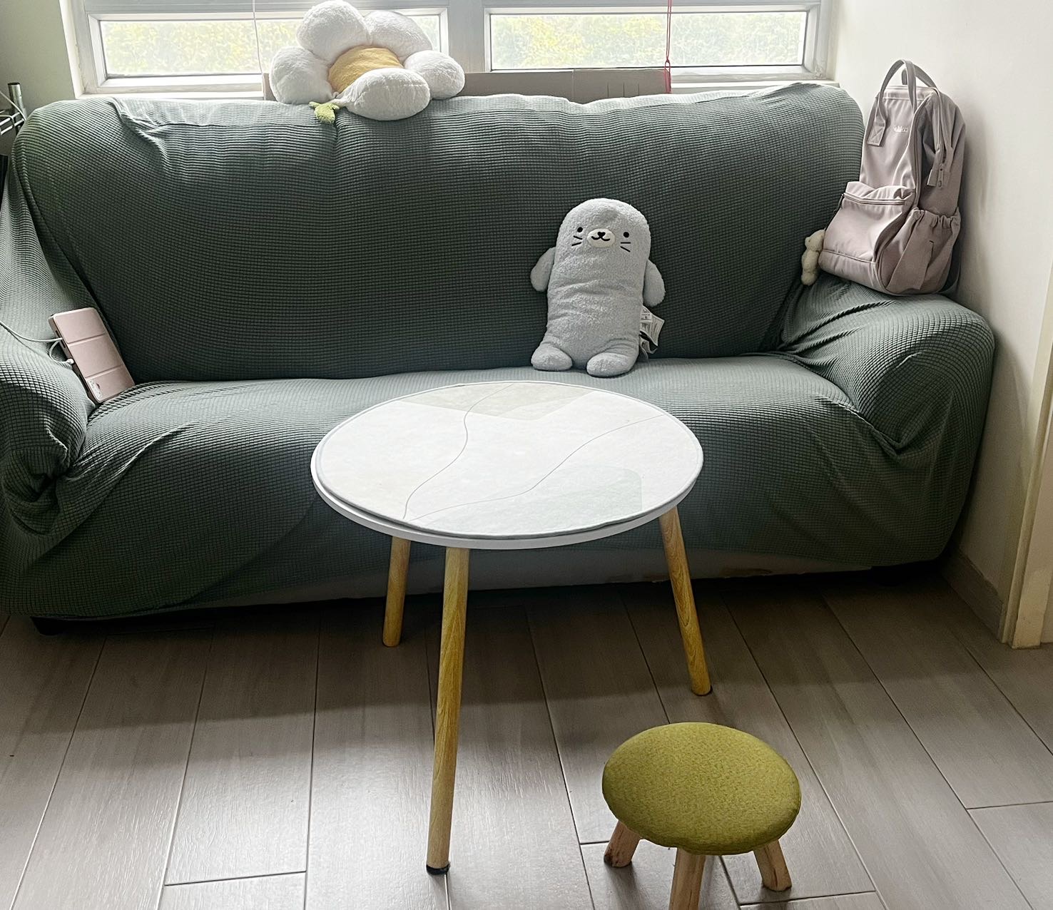 客厅茶几+迷你小凳子