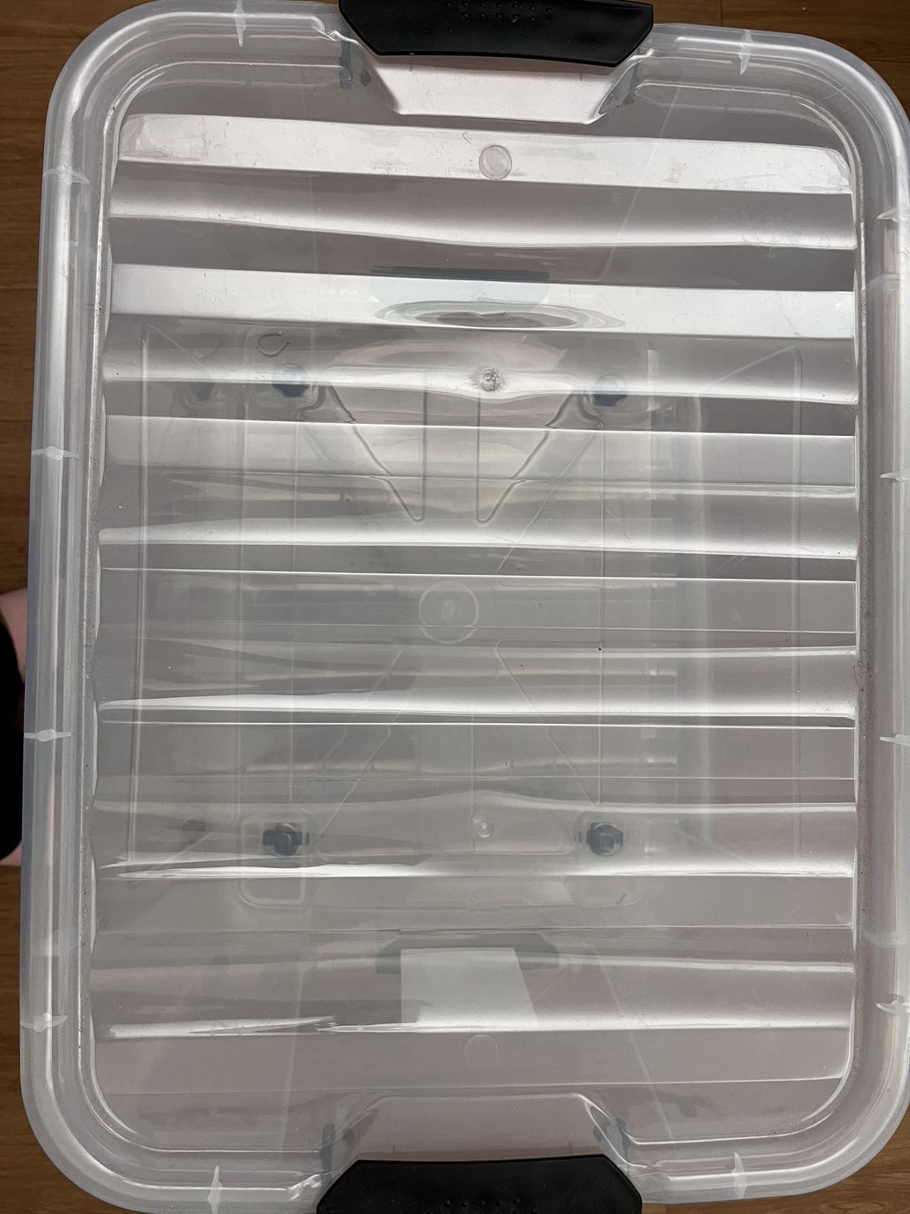 超大带轮子透明收纳箱