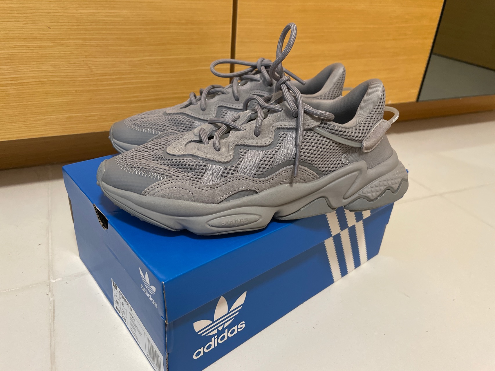 adidas ozweego